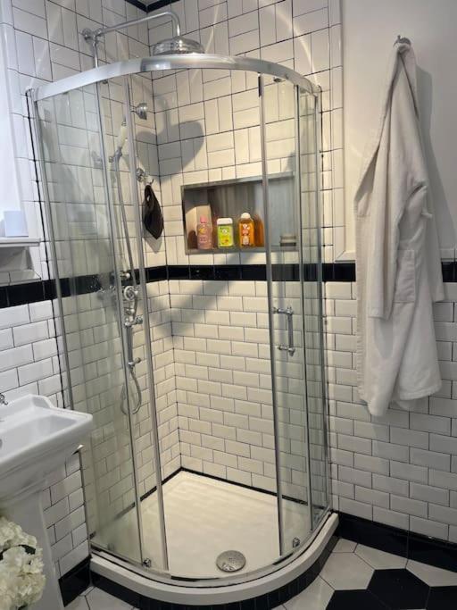 Apartment Luxueux Neuf-balcon-6min Gare-15min Paris Sartrouville
