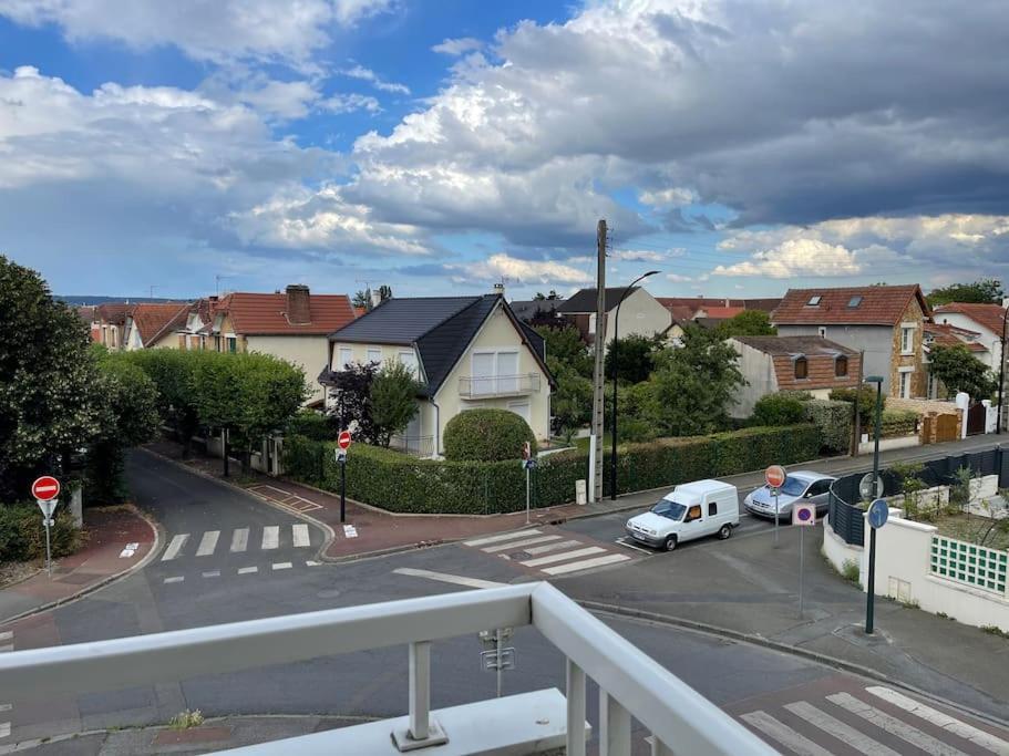 Luxueux Neuf-balcon-6min Gare-15min Paris *